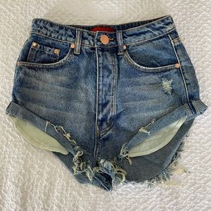 NWT - Vici Finn Distressed Cuffed Denim Shorts